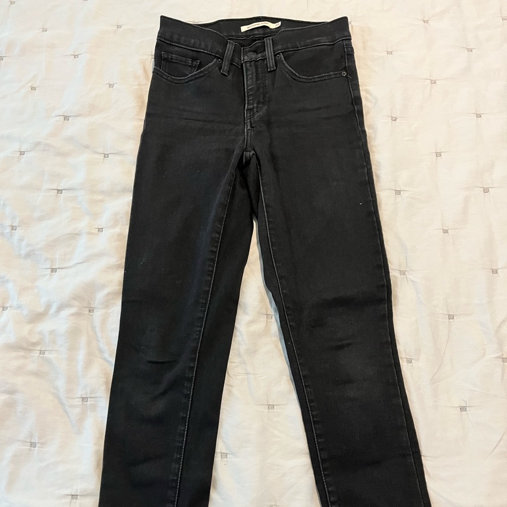 Levi’s 311 Shaping Jeans